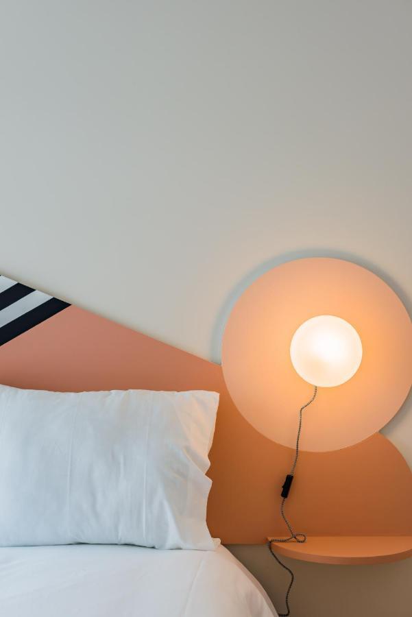 Amazing Duplex - Mid Century Experience & Parking Apartment ปอร์โต ภายนอก รูปภาพ