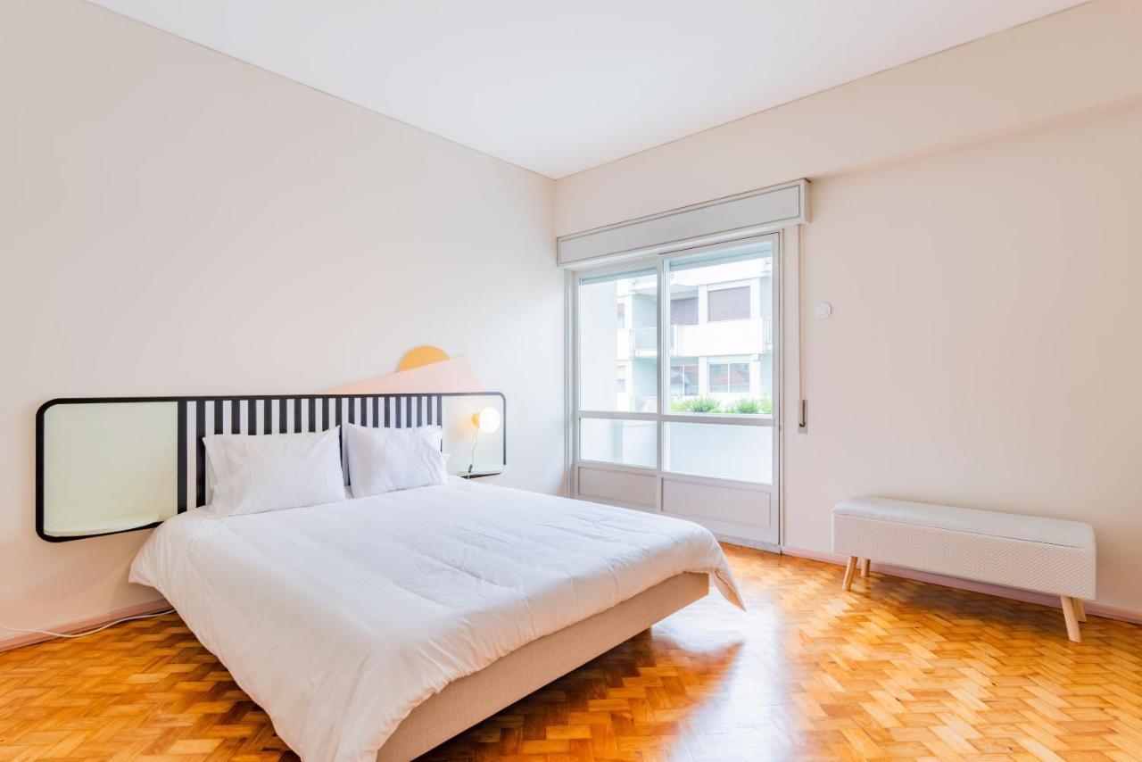 Amazing Duplex - Mid Century Experience & Parking Apartment ปอร์โต ภายนอก รูปภาพ